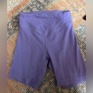 Lululemon align 6 in high rise Biker Shorts